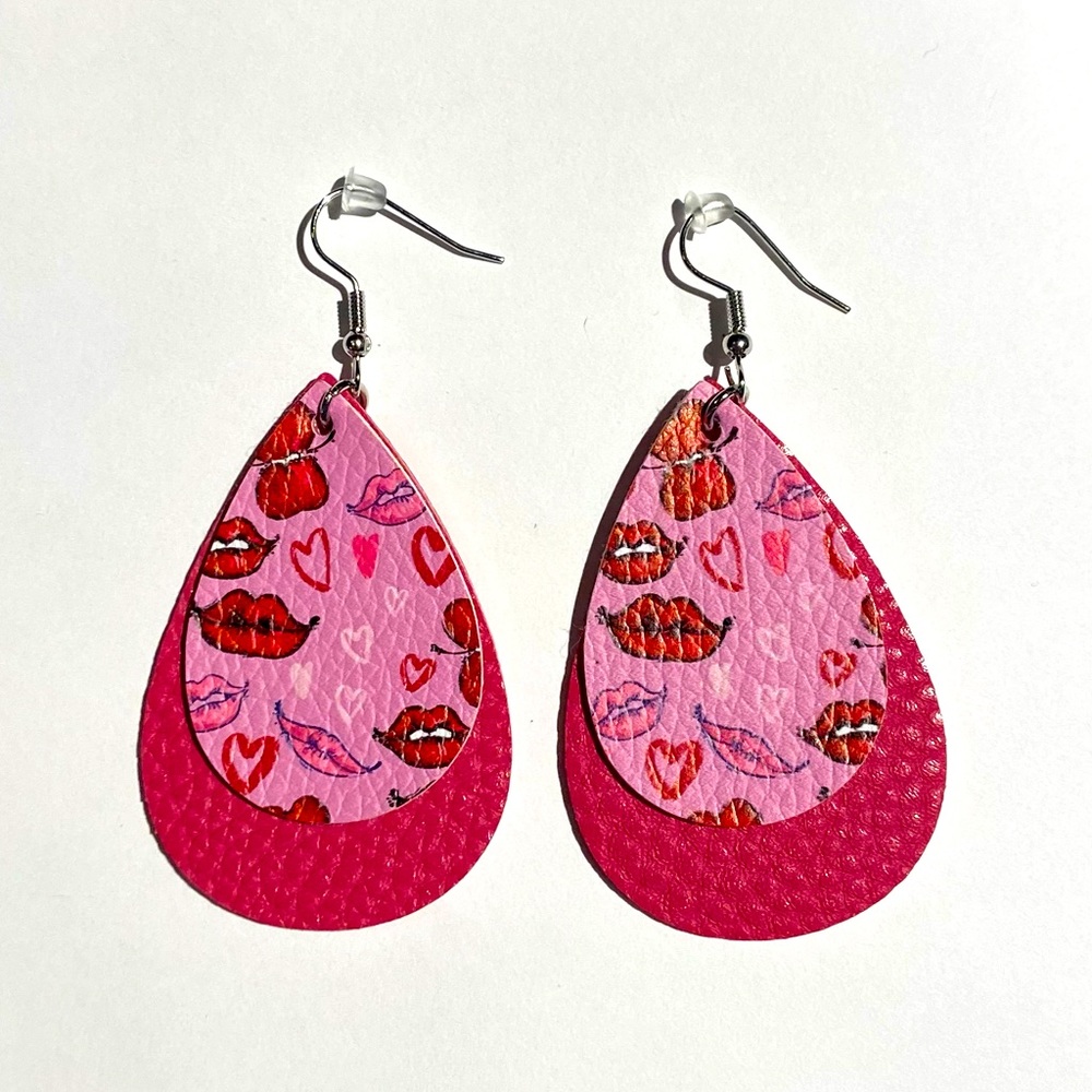 3 for $12 🎉Faux Leather Teardrop Dangle Earrings